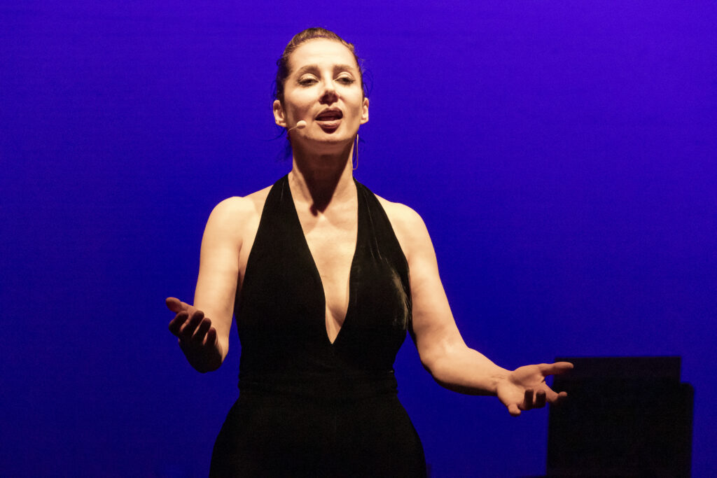 La cantante e interprete Caroline Pagani